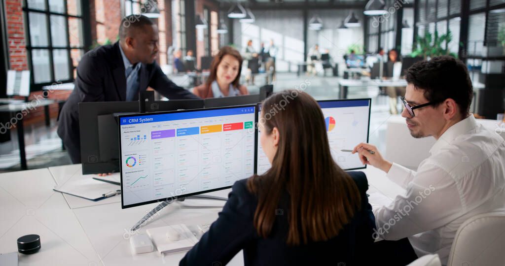 CRM nástenka so zákazníckymi údajmi